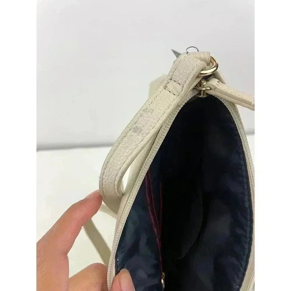 Tommy Hilfiger Beige Pebble Leather Crossbody Purse with Pouch Twice as Nice - Picture 14 of 16